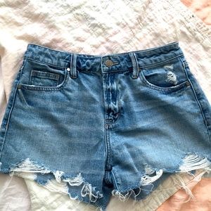 CJLA denim shorts 😎 great condition